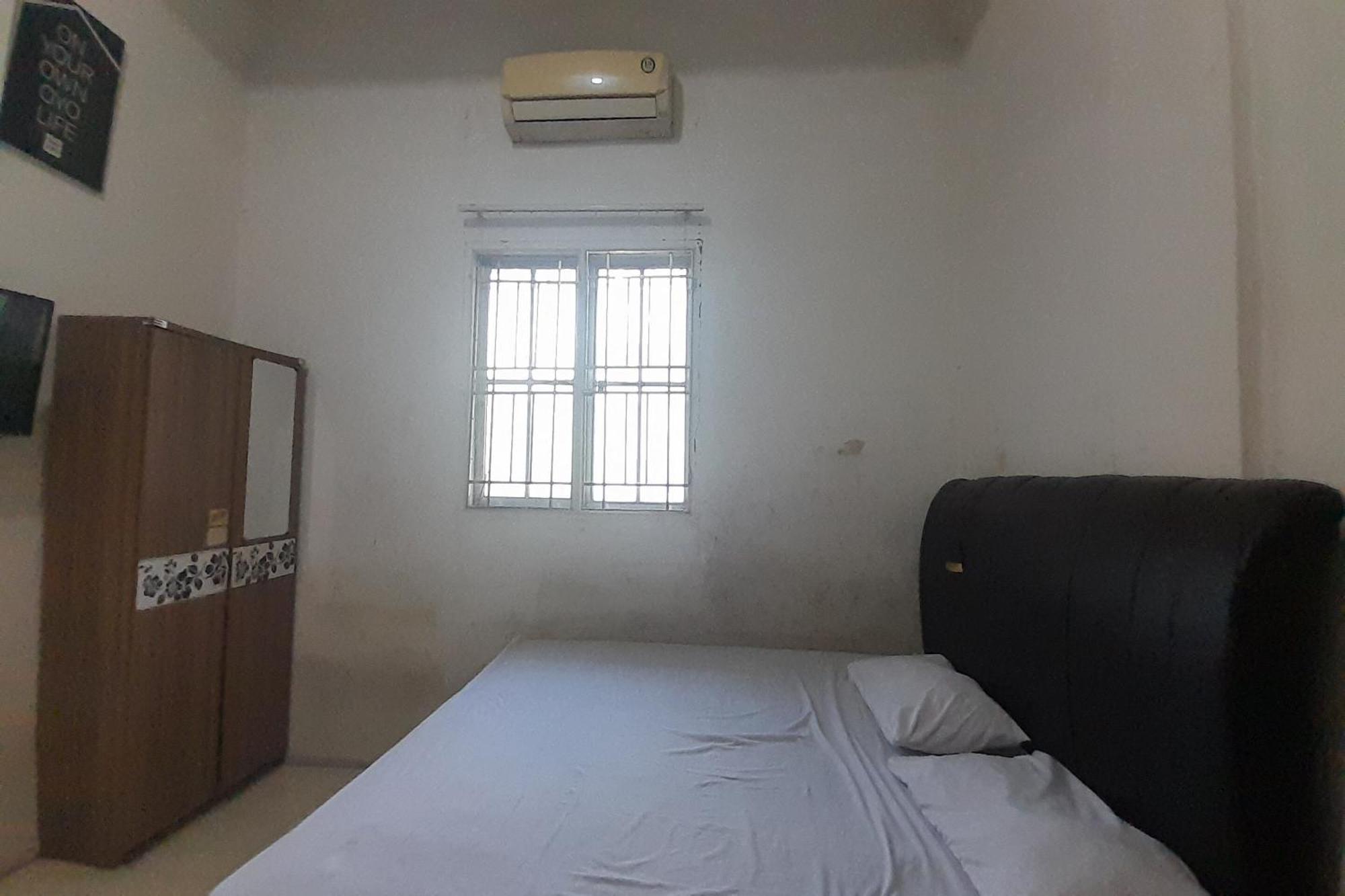 Spot On 93782 Hasibuan Syariah Medan