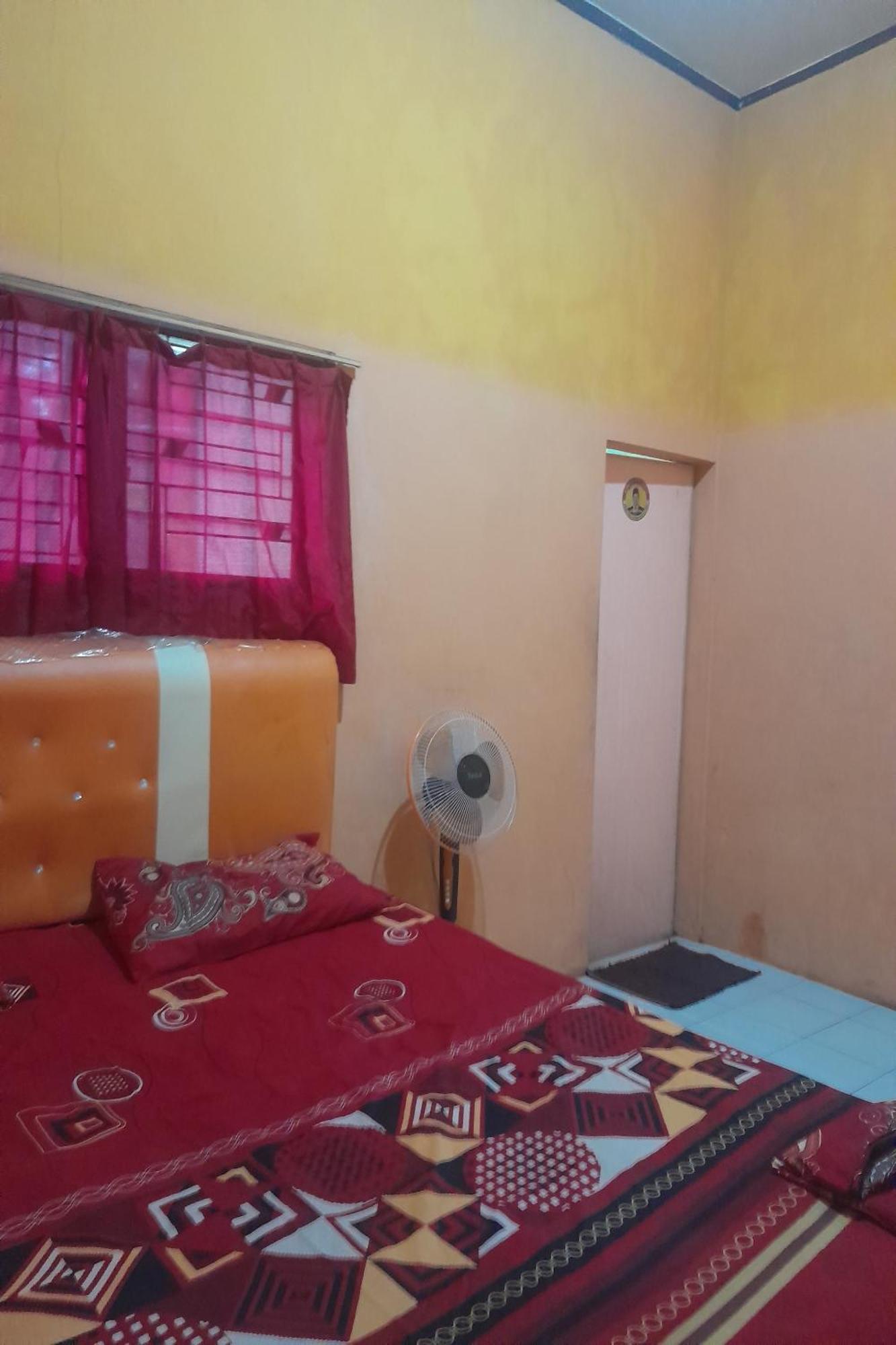 Spot On 93782 Hasibuan Syariah Hotel