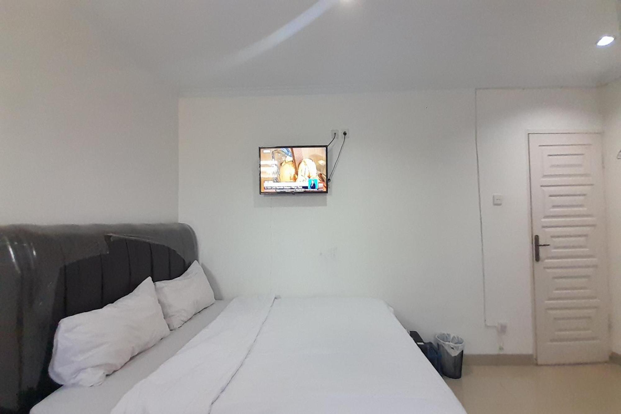 Spot On 93782 Hasibuan Syariah Hotel