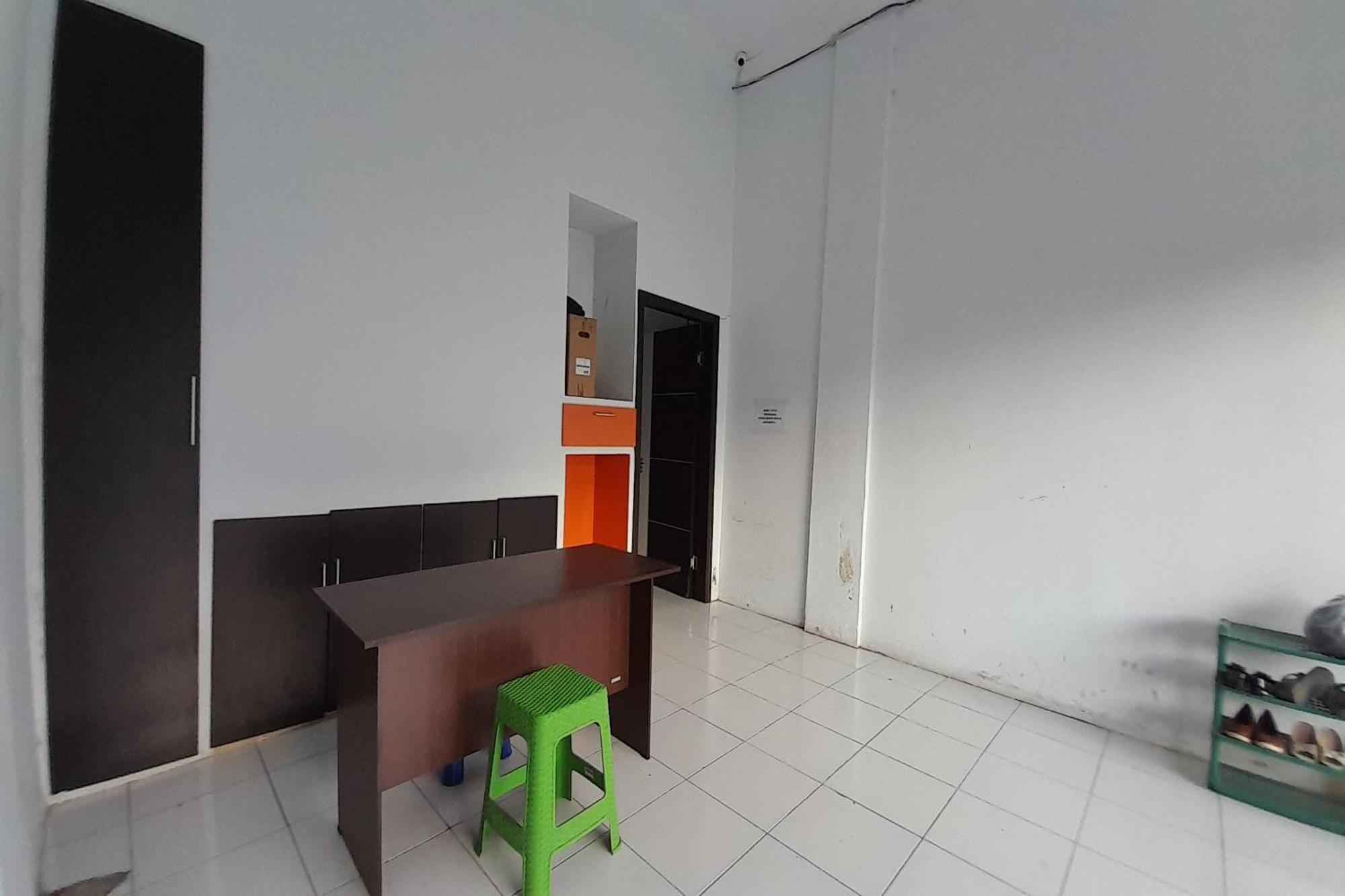 Spot On 93782 Hasibuan Syariah Hotel